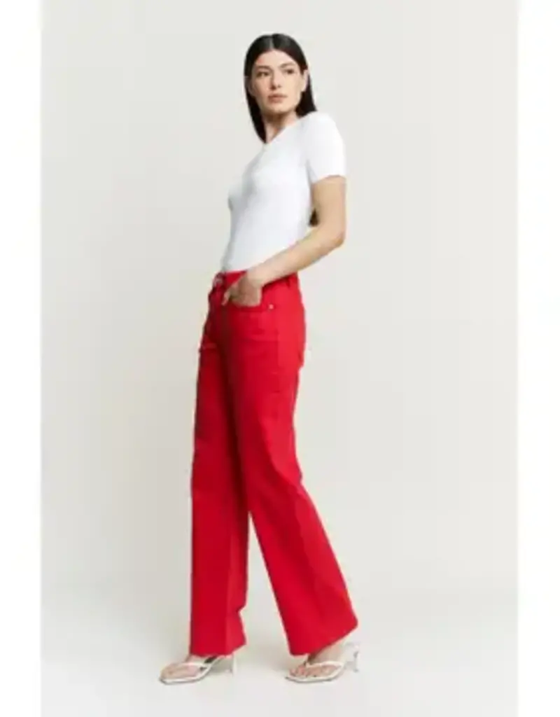 High Rise Straight Leg with Loose Fit