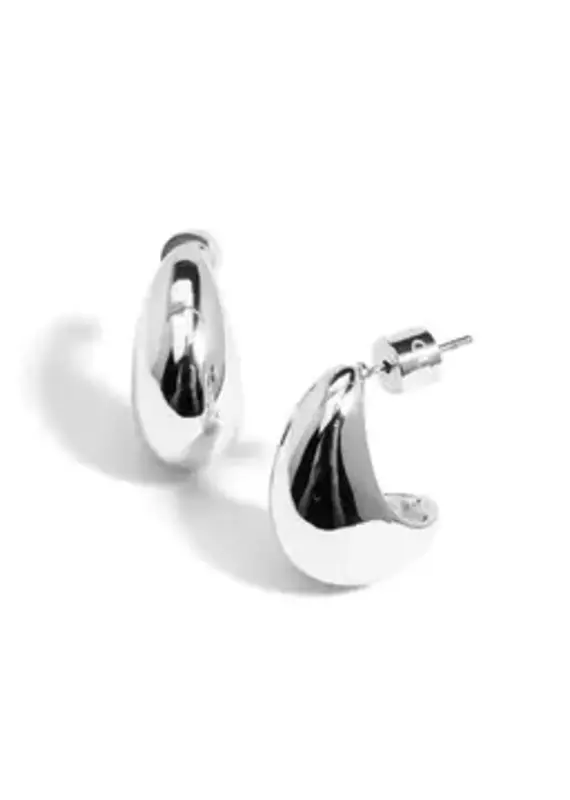 RE2641 Crescent Shaped Stud Earring - Silver