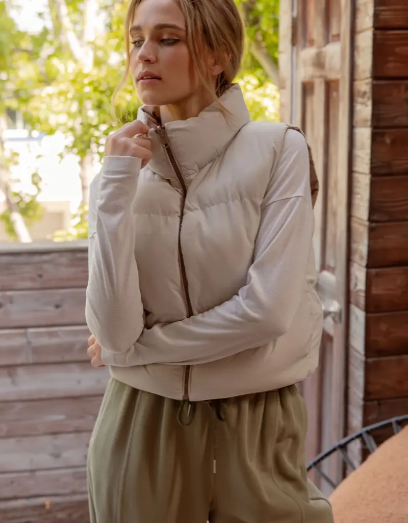 Reversible Zip Up Cropped Puffer Vest