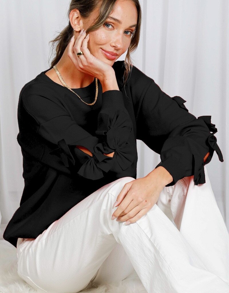 Bow Embellished Long-Sleeve Crew Neck Knit Sweater