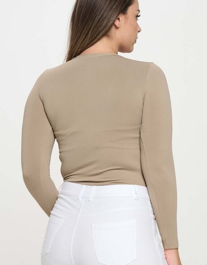 Curvy Seamless Round Neck Long Sleeve Layering Top