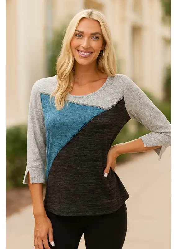 Hacci Colorblock TopWith 3/4 Sleeves