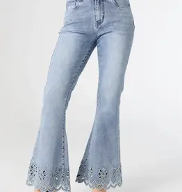 EverStretch Flare with Scalloped Flower Cut-Out