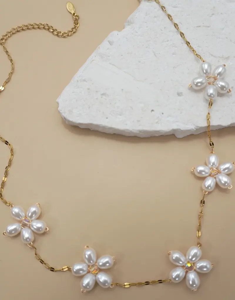 18K Stainless Steel Tarnish Pearl Flower Necklace