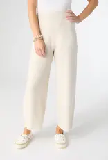 Lightweight Heavenly-Luxe Crop Bottom