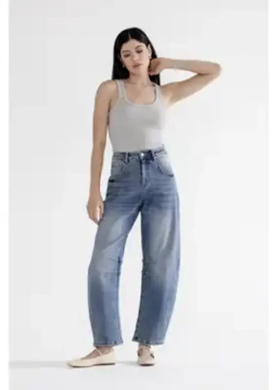 Super High Ankle Barrel-Leg Jean