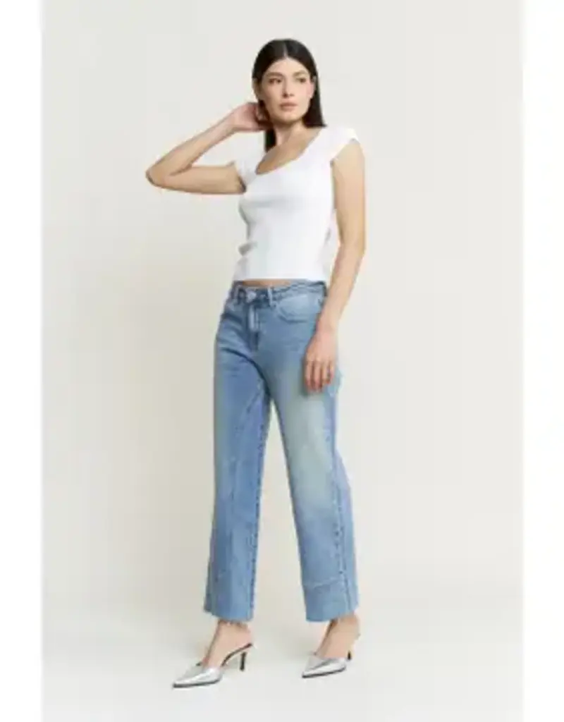 Mid Rise Ankle Straight Leg