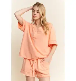 Mineralwashed Vneck Best Basic Soft Top