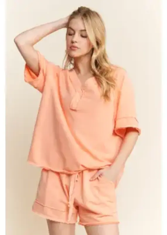 Mineralwashed Vneck Best Basic Soft Top