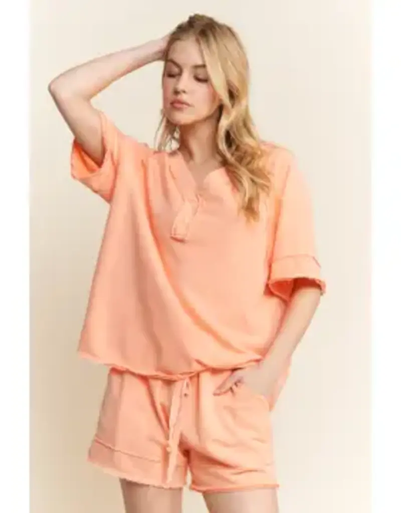 Mineralwashed Vneck Best Basic Soft Top