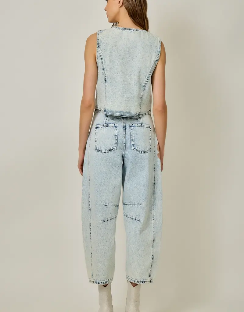 Floral Printed Denim Barrel Jeans