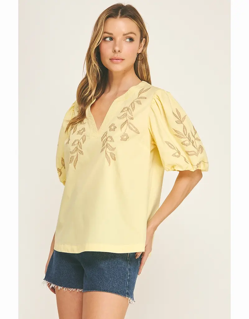 Embroidered Floral Peasant Top With Puff Sleeve