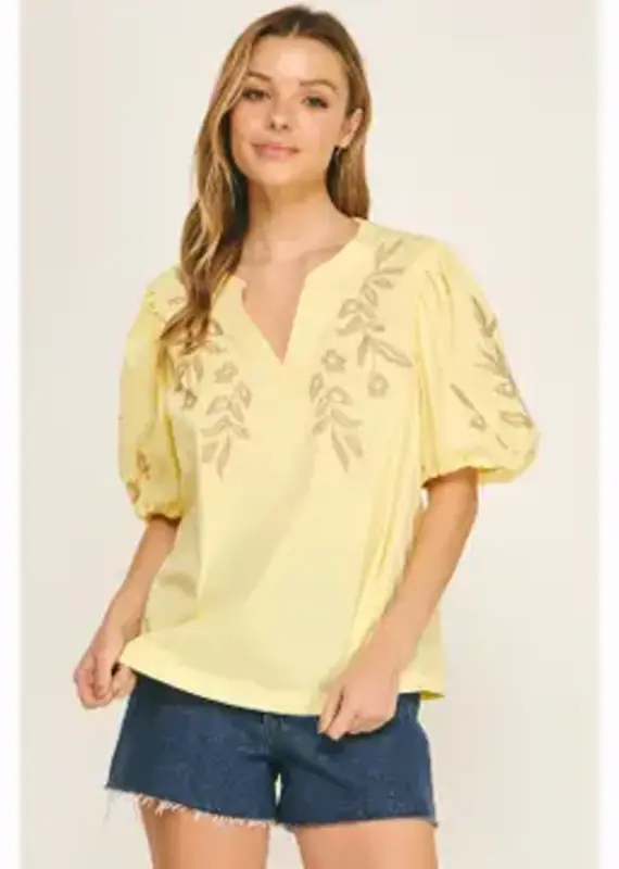 Embroidered Floral Peasant Top With Puff Sleeve