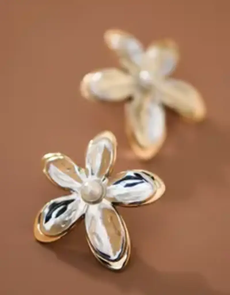 18K Gold Plated Pearl Flower Studs - Gold/Silver