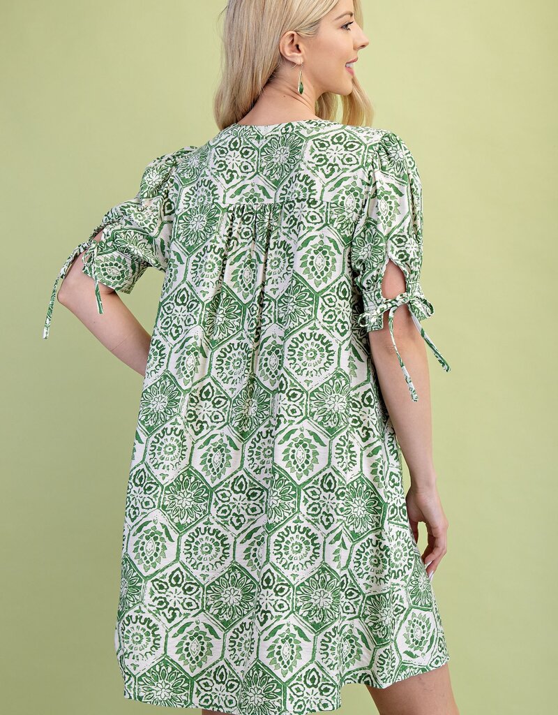 Heather Hexagonal Floral Print Pleated Dress