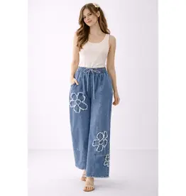 Floral Patch Wide Leg Denim Pant