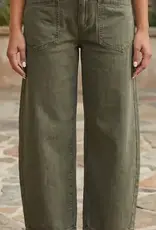 Angie Square Patch Pocket Ankle-Length Barrel Jean