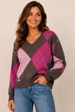 V-Neck Argyle Pullover Sweater
