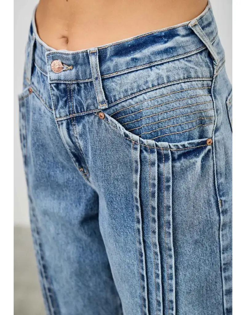 Barrel Jean With Pin Tuck Pleat Detail Front