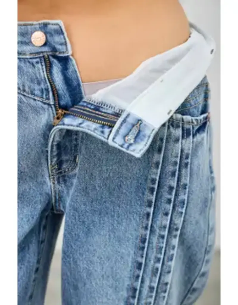 Barrel Jean With Pin Tuck Pleat Detail Front