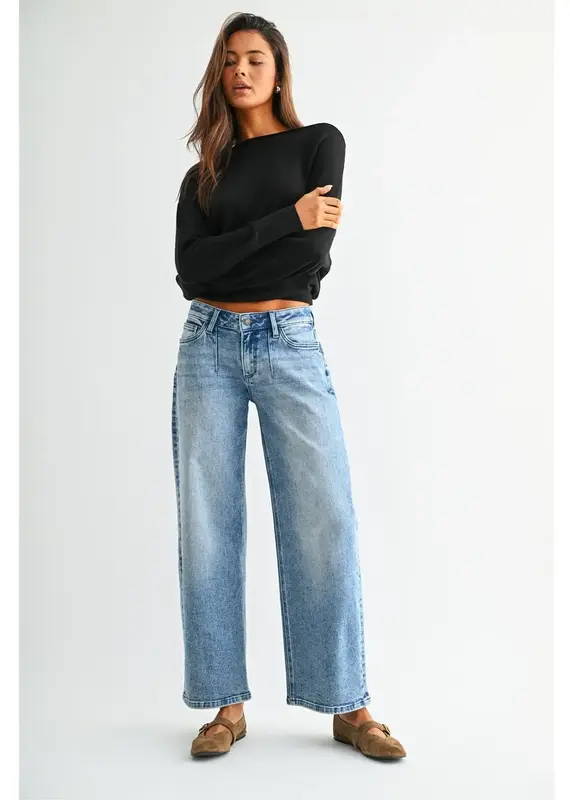 Laura Low-Rise Wide Ankle Baggy Fit