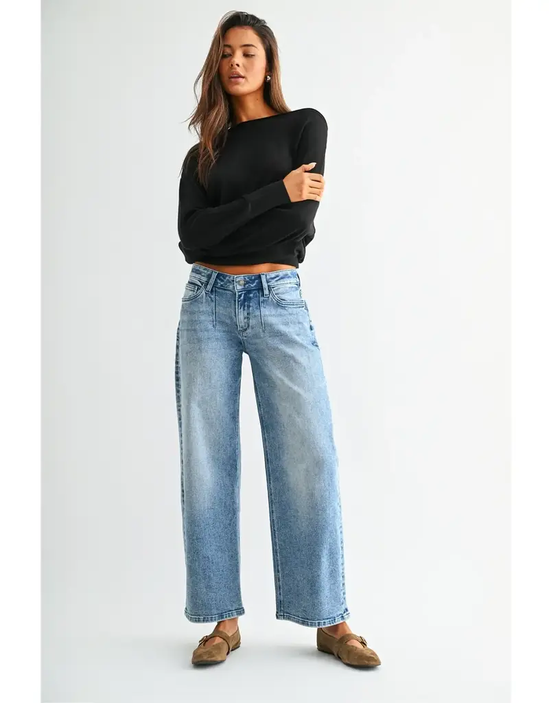 Laura Low-Rise Wide Ankle Baggy Fit
