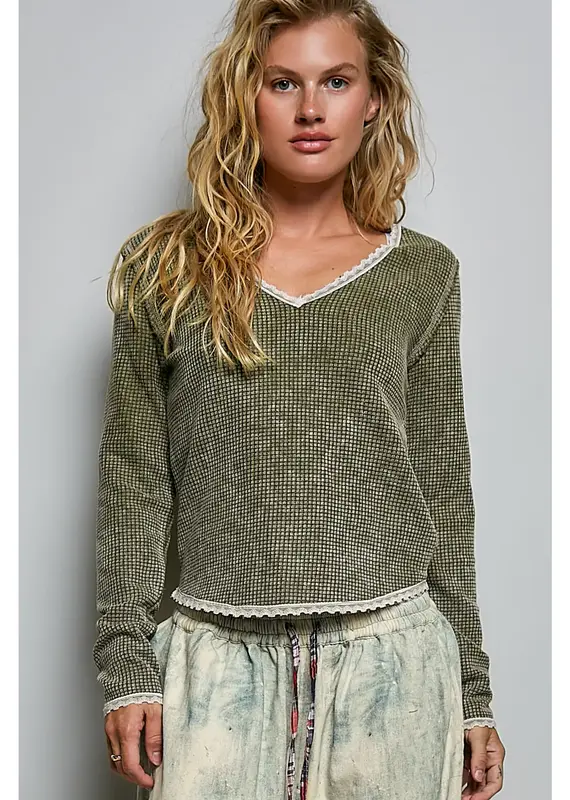 Vintage Washing Solid Stitch Overlock Trim Knit Top
