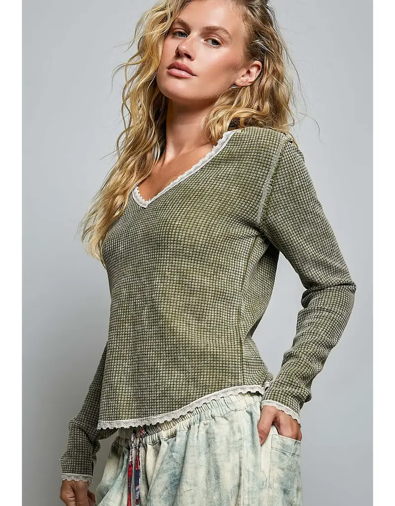 Vintage Washing Solid Stitch Overlock Trim Knit Top