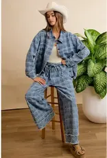 Frayed Detail Plaid Wide Leg Jeans with Dual Pockets