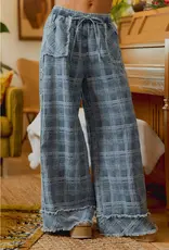 Frayed Detail Plaid Wide Leg Jeans with Dual Pockets