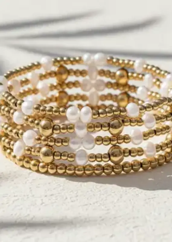 Gold Shimmering Pearl Bracelet Set