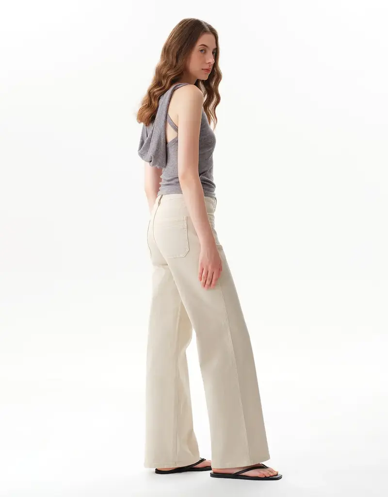 Mid Rise Straight Pant with Front Patch Pockets