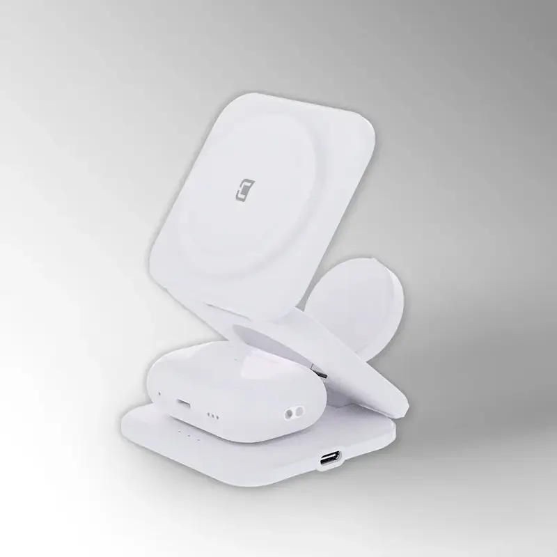 Nitro 3 in 1 MagSafe Charging Station (White)