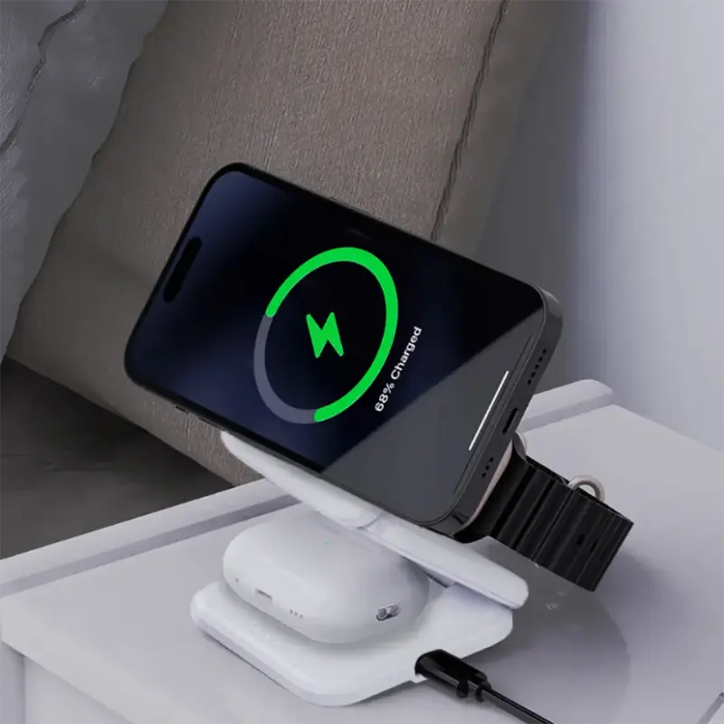 Nitro 3 in 1 MagSafe Charging Station (White)