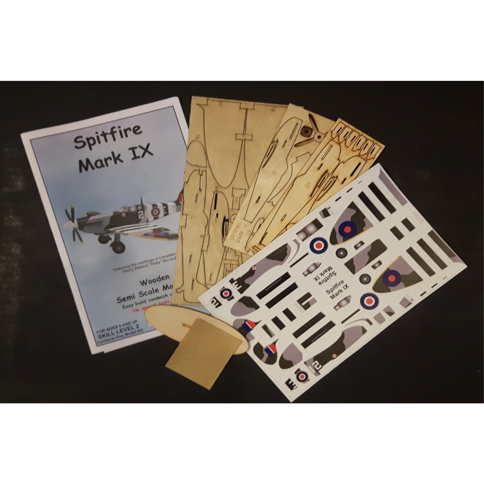 Aviation and Space Spitfire MK IX Desk Model 1:66