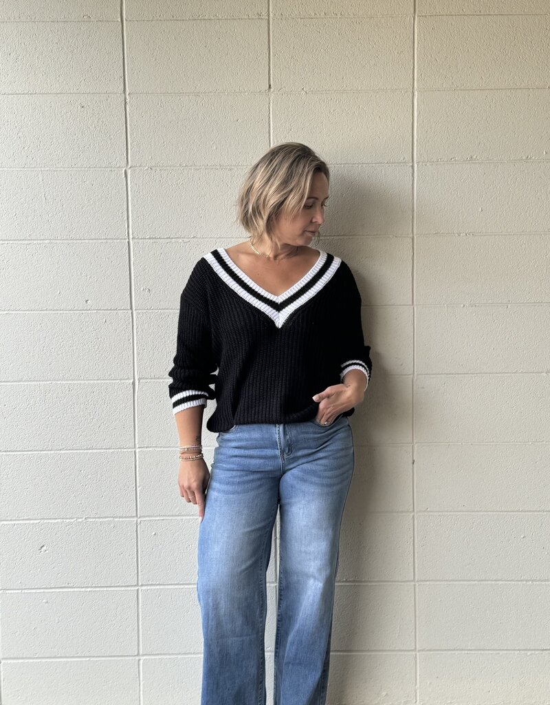 Made in Italy V-Neck Knit Sweater