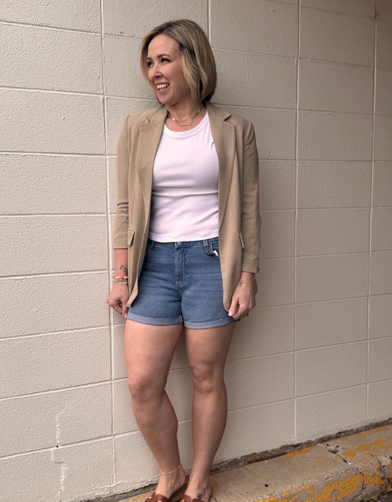 Pieces Peggy Mid Waist Shorts