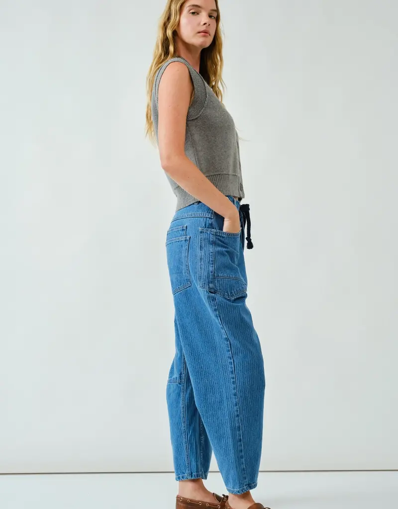 Aaron & Amber Eyelet Barrel Jeans