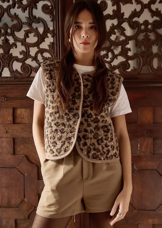 Molly Bracken Leopard Sherpa Vest