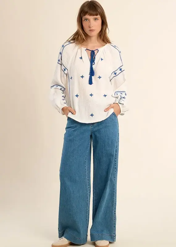 Molly Bracken Larisa Embroidered Blouse