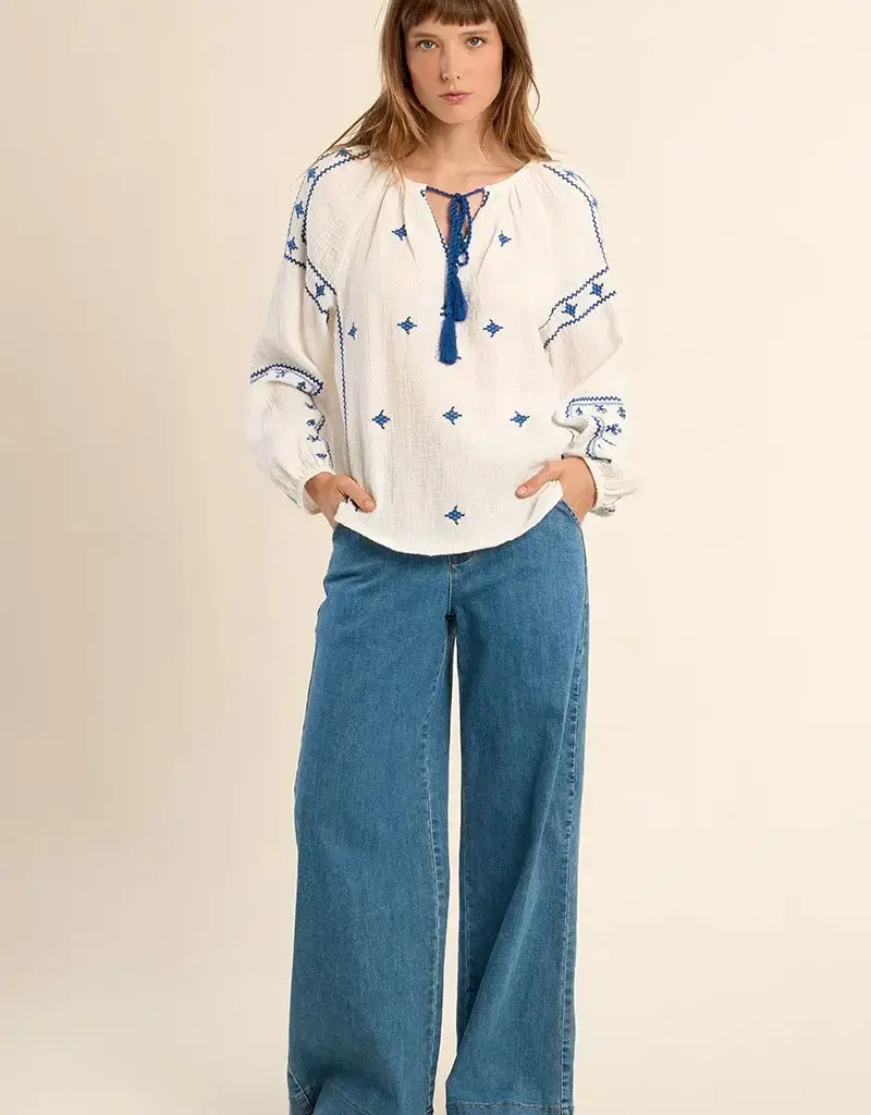 Molly Bracken Larisa Embroidered Blouse