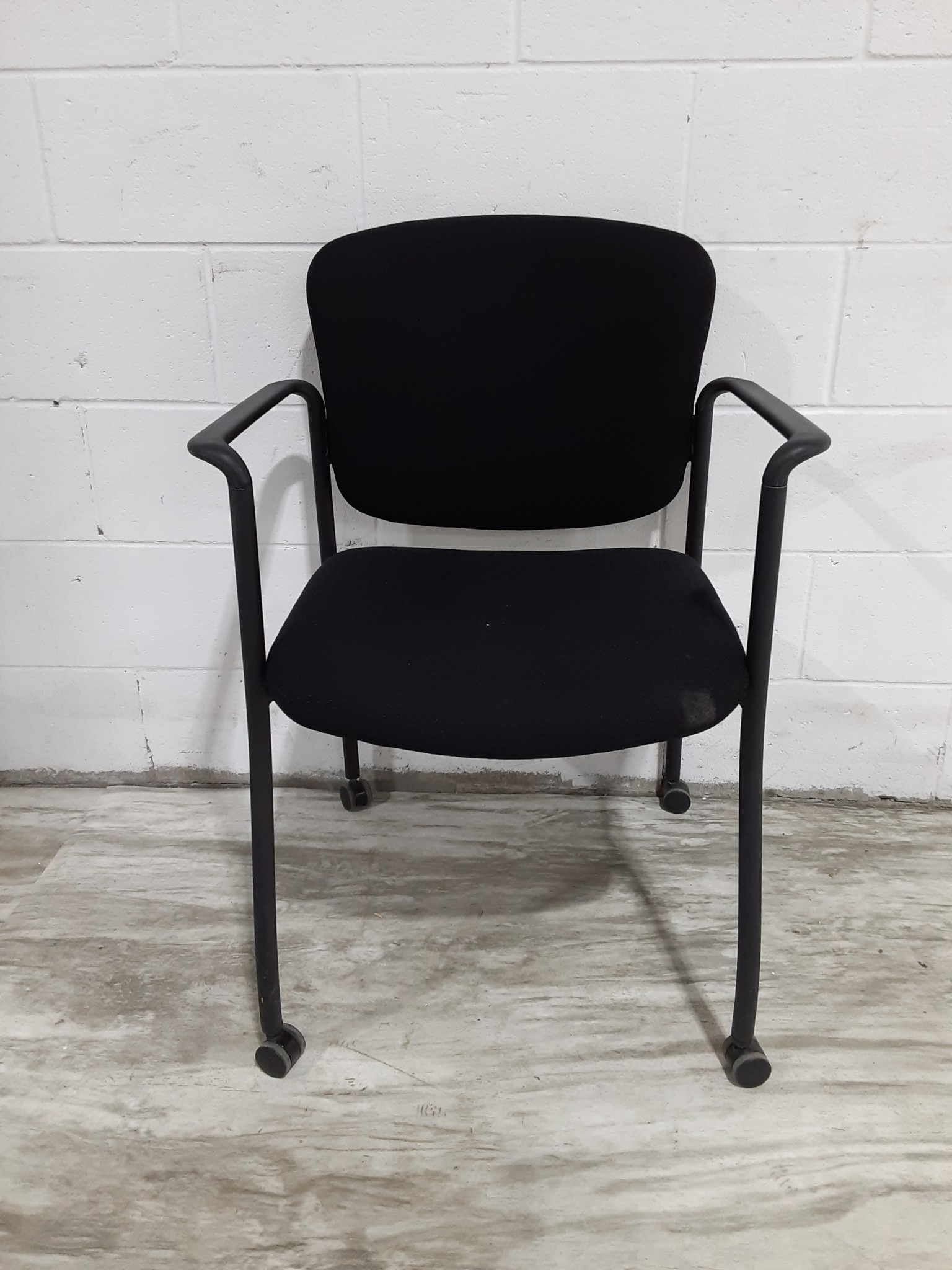 Set of 5 Black Office Chairs on Wheels Habitat for Humanity ReStore