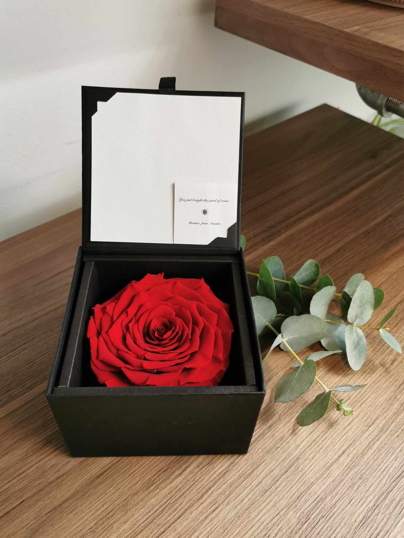 Rose éternelle en boîte cadeau