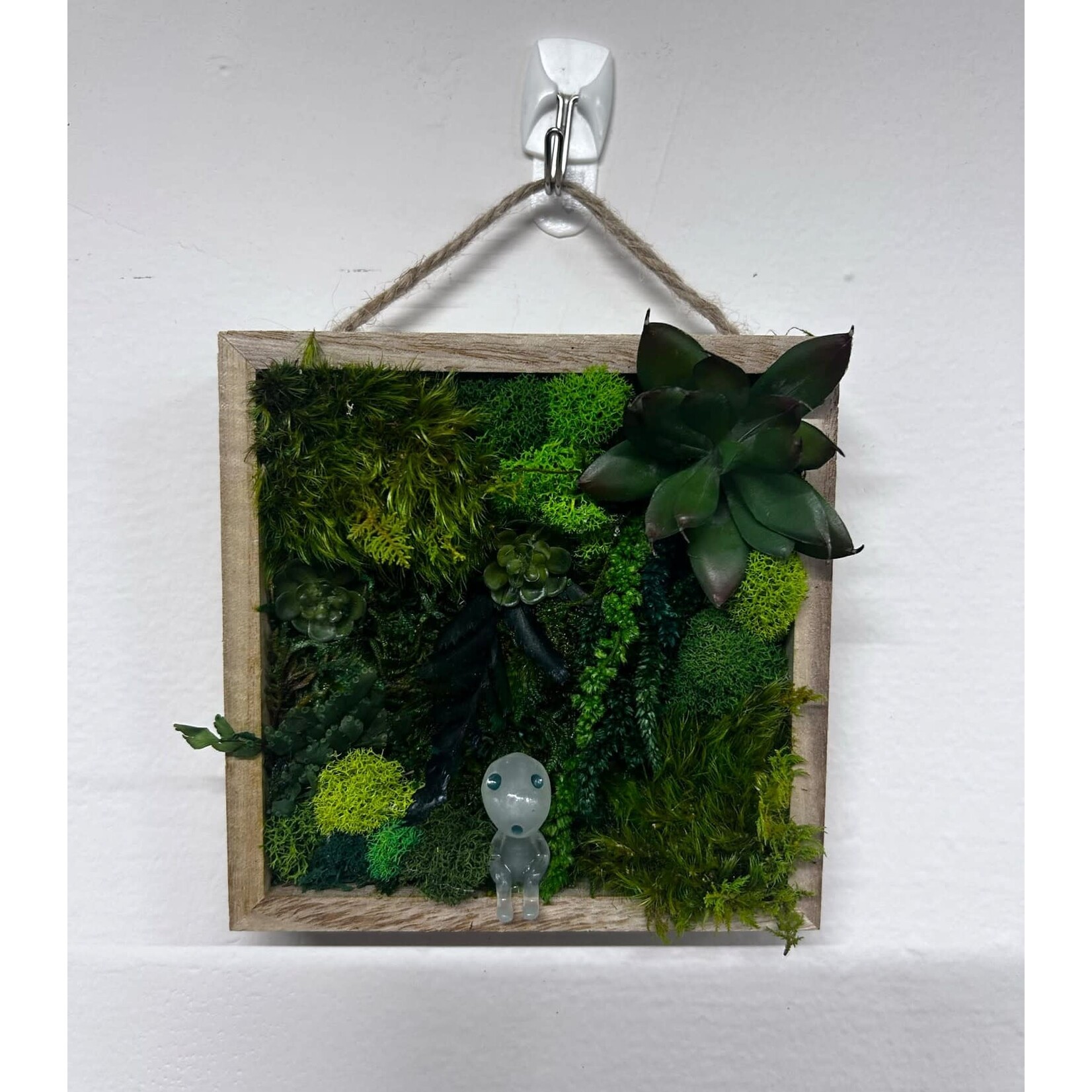 Xanadu Botanicals & Design LLC (consignment sales) Moss Art