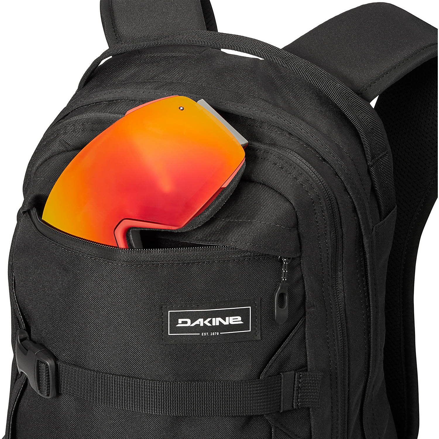 dakine mission 25l