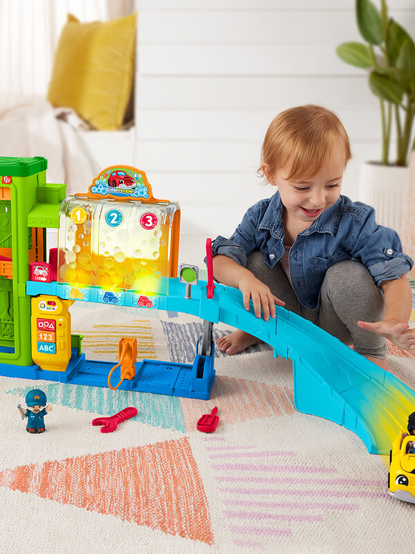 Fisher Price Little People Light-Up Learning Garage