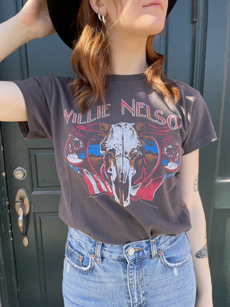 Daydreamer Willie Nelson Family Tour Tee - Charcoal