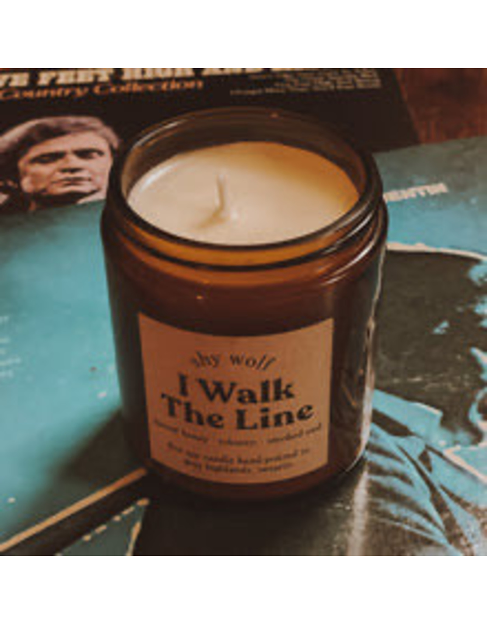 Shy Wolf - Soy Candle / I Walk The Line, Vinyl Collection (8 oz)