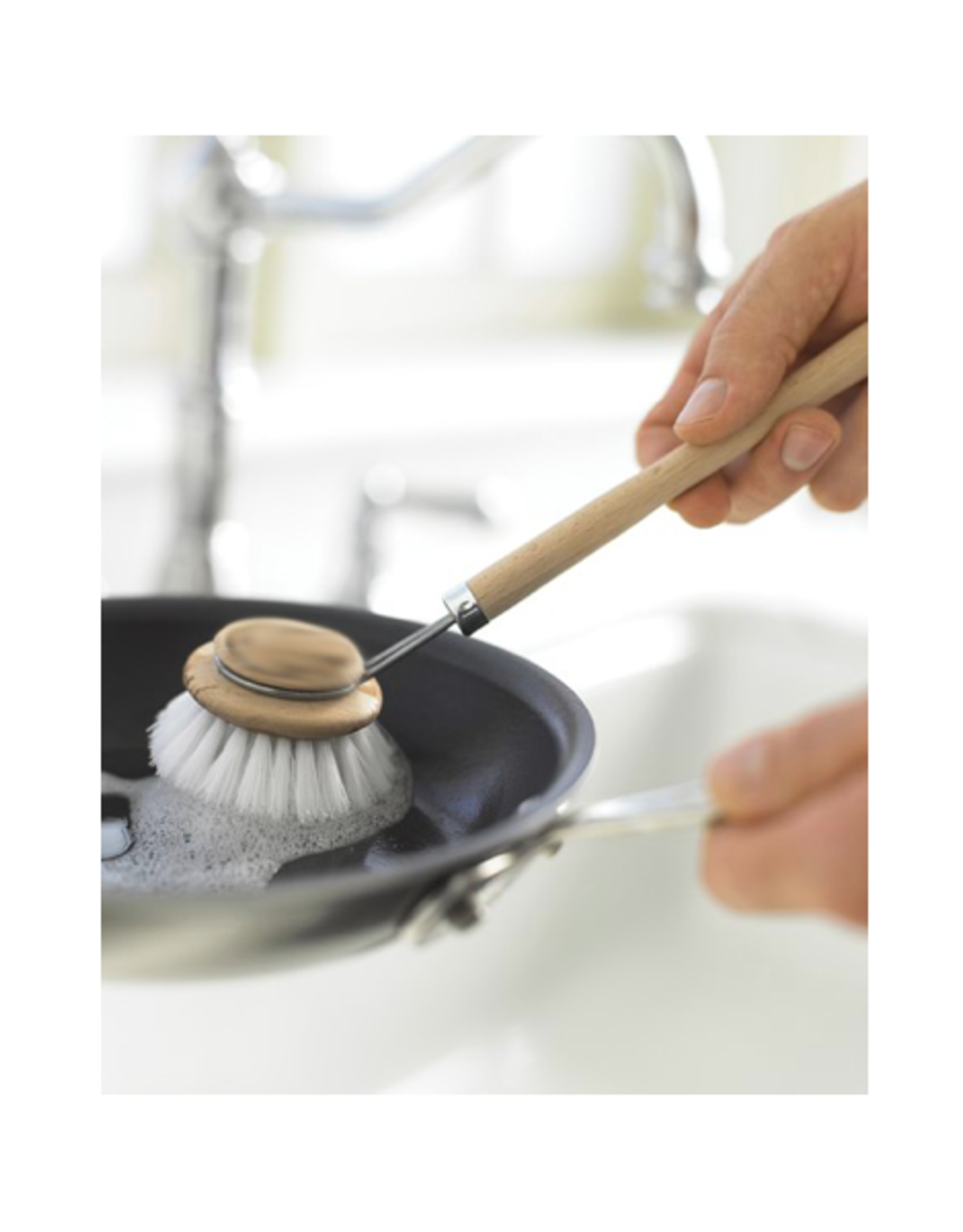 PLE - Dish Brush / Wooden, 2.75"