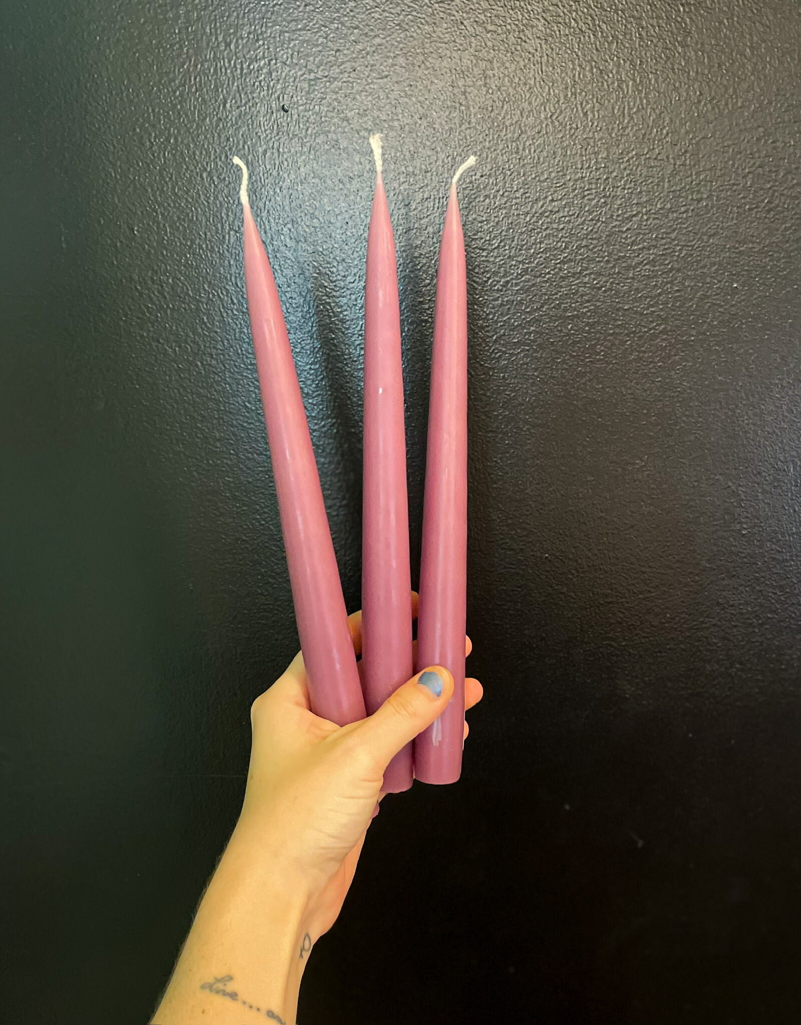 THT - Taper Candle / Orchid, 10"